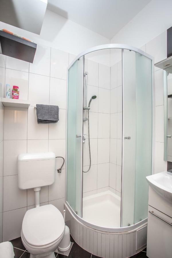Ap Punta Next To Sandy Beach, Apartment With Garden Omis Ngoại thất bức ảnh