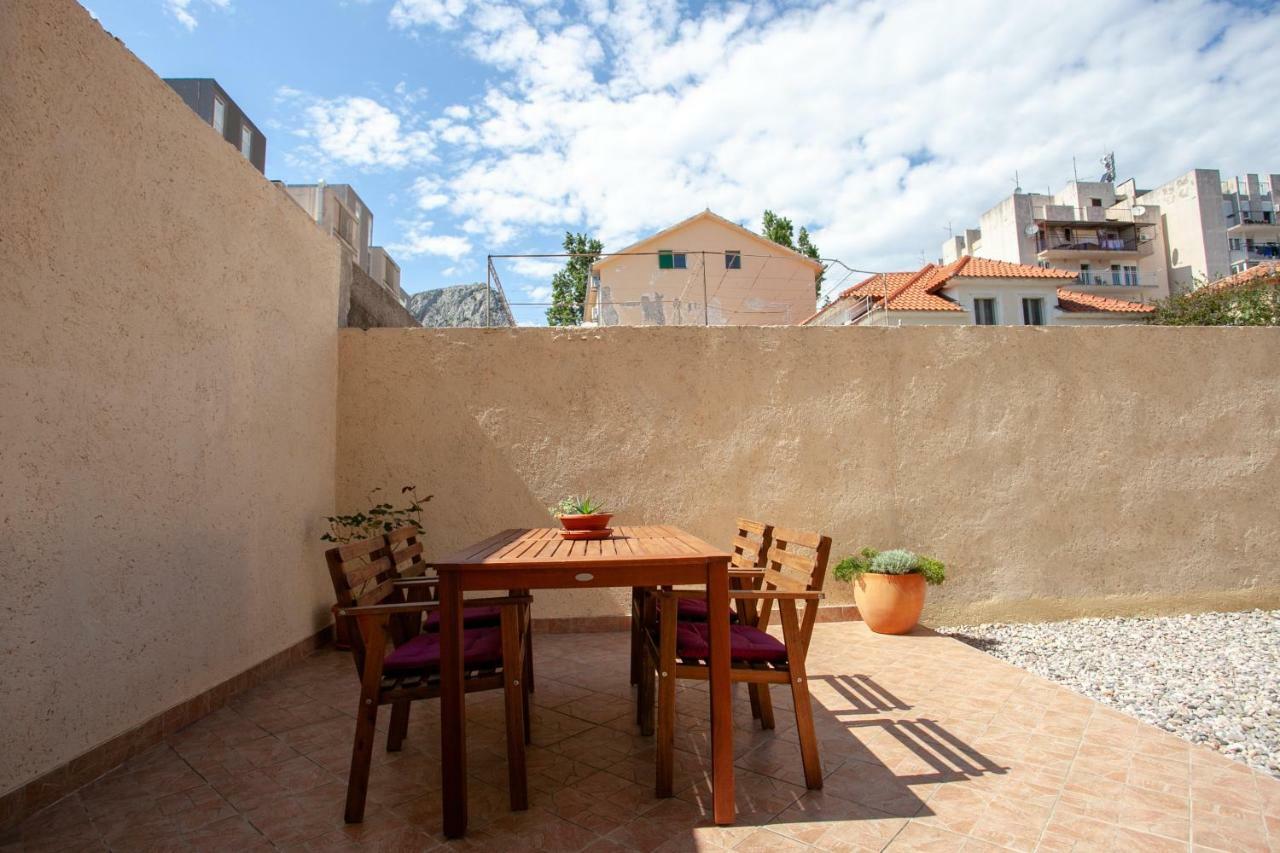 Ap Punta Next To Sandy Beach, Apartment With Garden Omis Ngoại thất bức ảnh