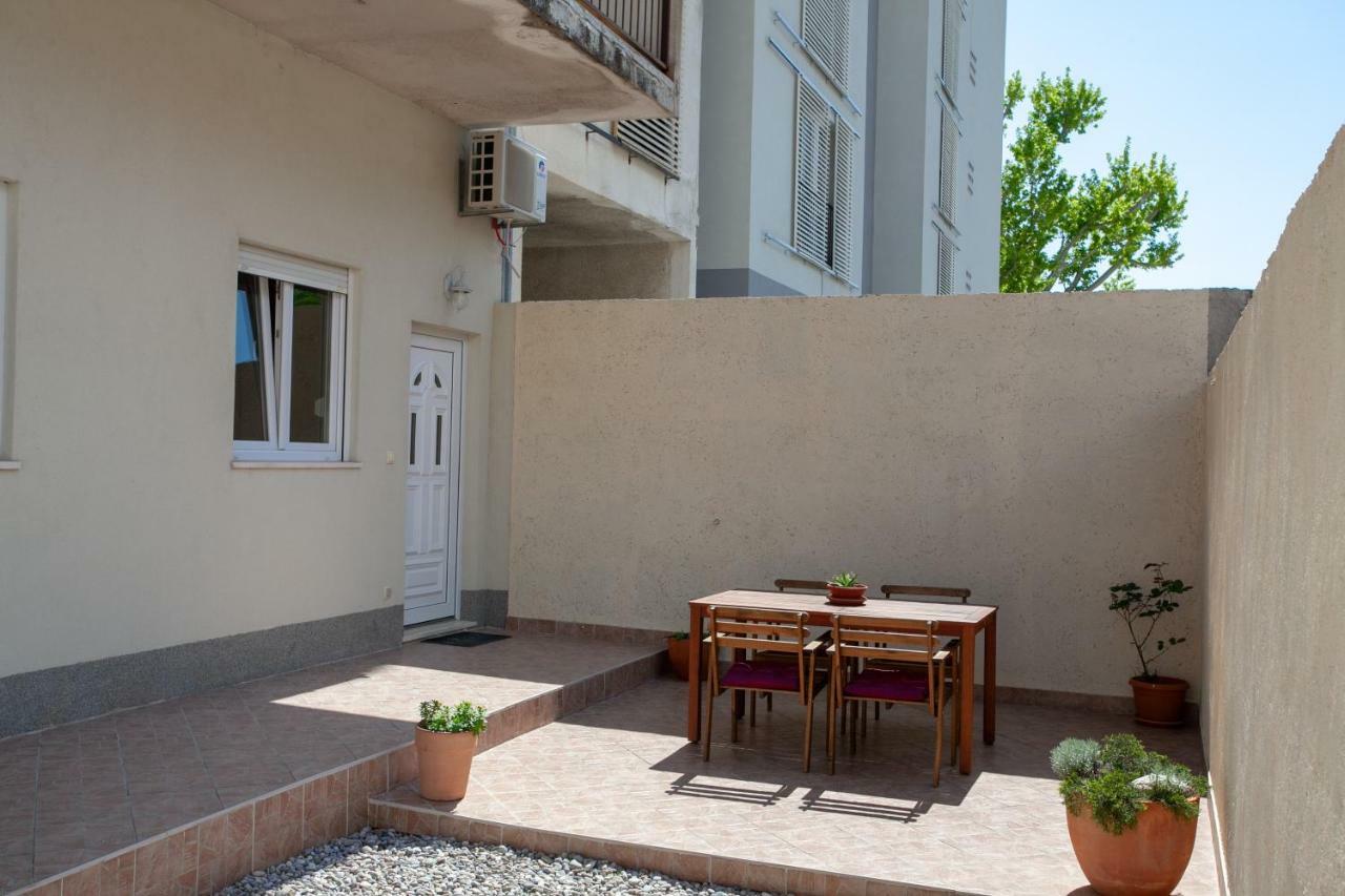 Ap Punta Next To Sandy Beach, Apartment With Garden Omis Ngoại thất bức ảnh